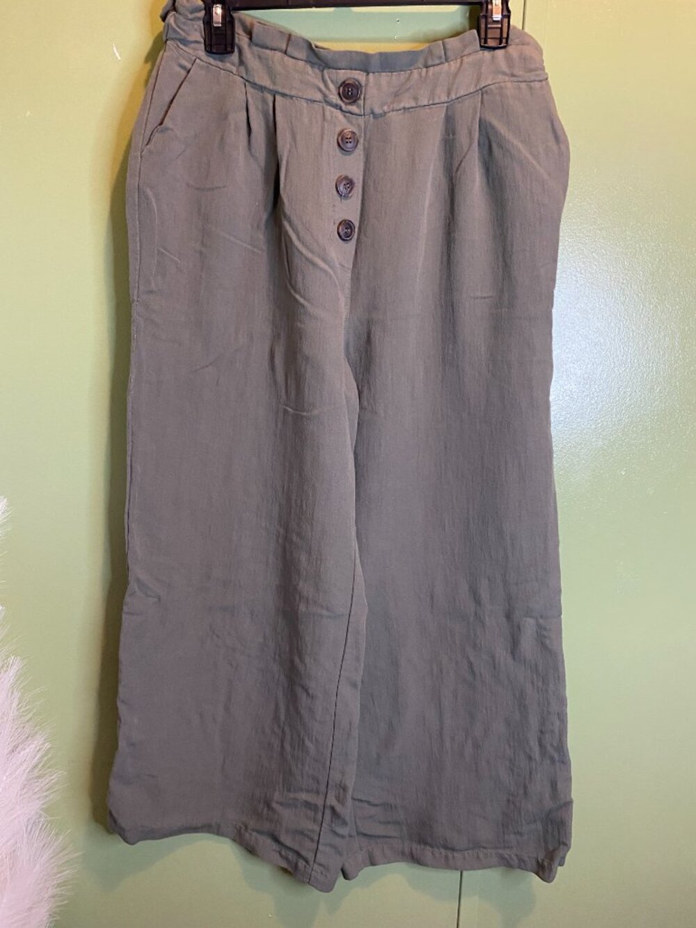Altar'd State Women's Large Sage Olive Green Wide Leg Cropped Pants Boho 214 - Picture 4 of 11